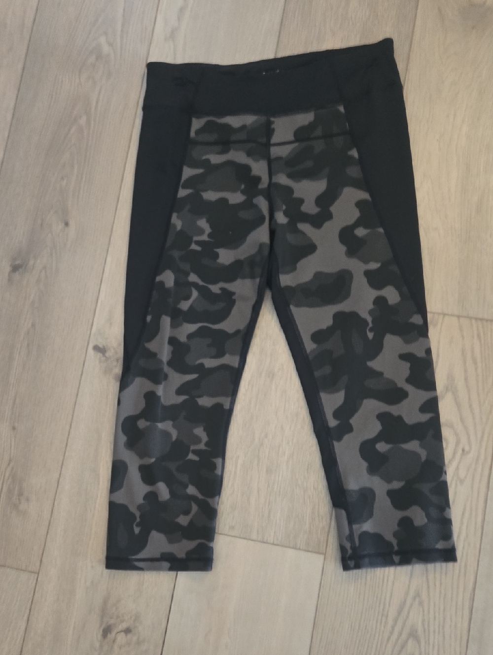 Womens Calvin Klein Active Wear Cropped Leggings Camo Sz Large